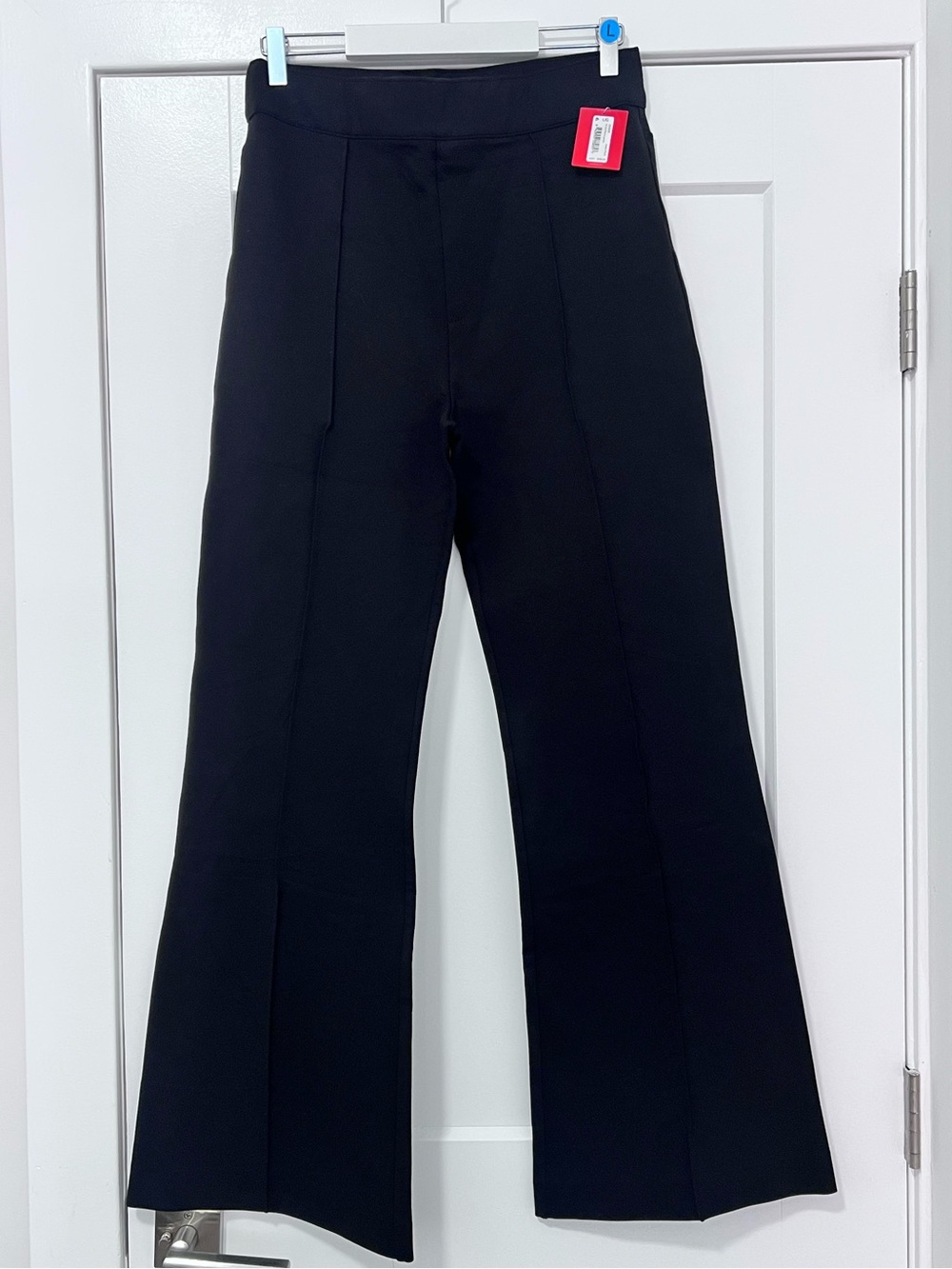 Spanx Hi-Rise Flare in Ponte NWT Large - Picture 9 of 16